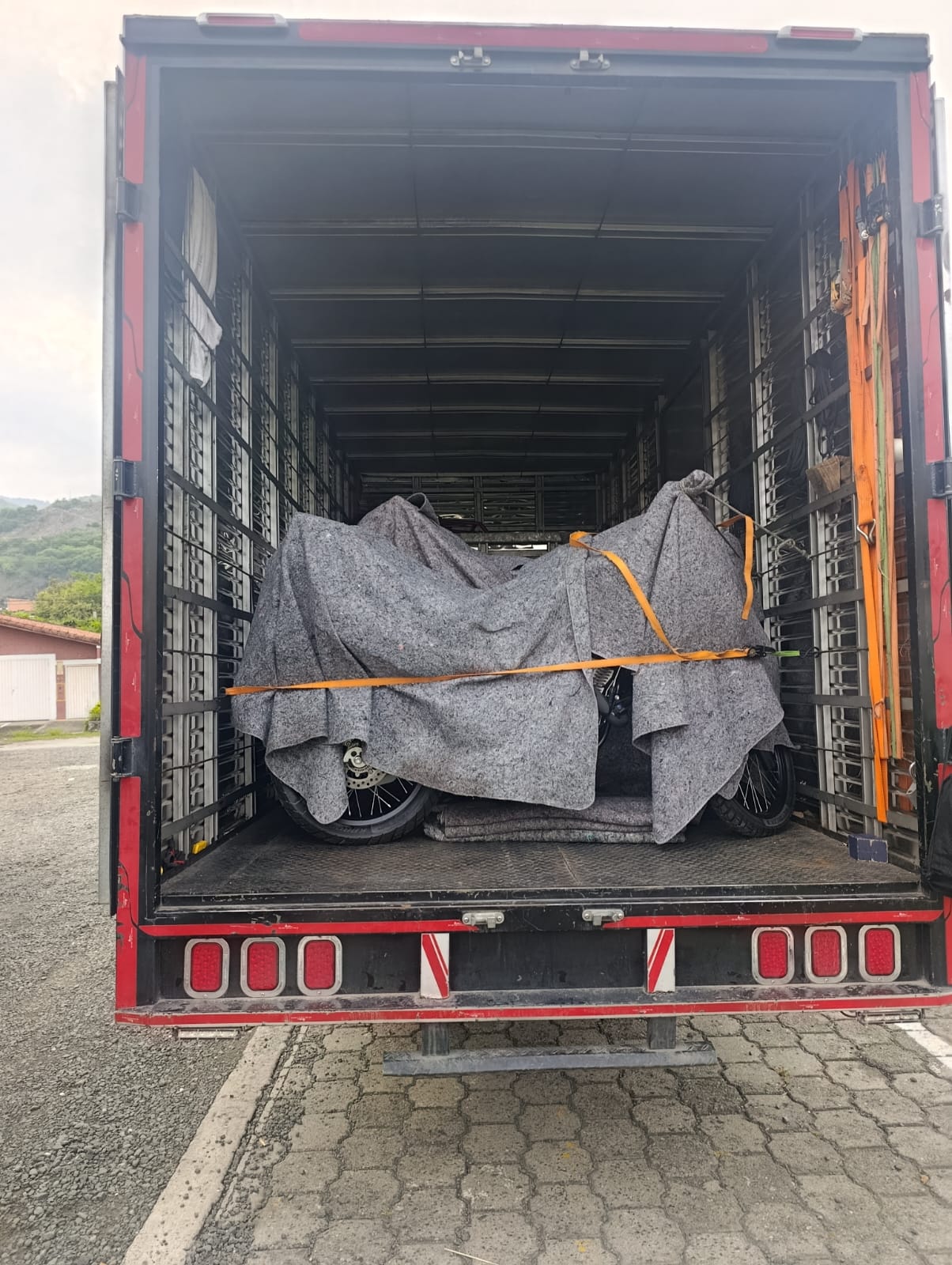 Transporte de carga de Mudanzas LS en ruta