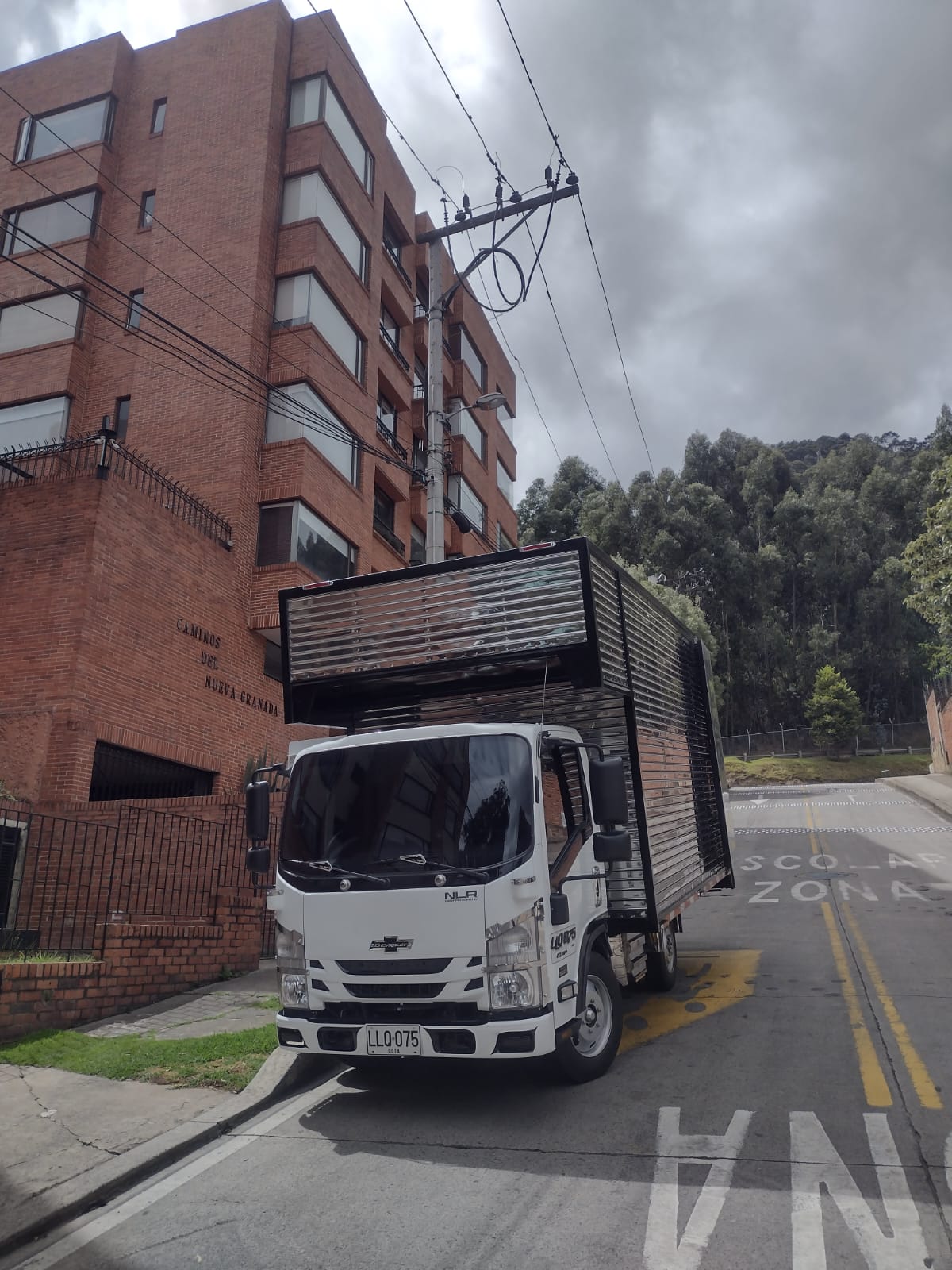 Camión de Mudanzas LS listo para el siguiente servicio